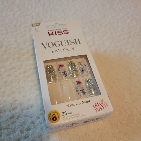 Kiss Acrylic Nails - Picture 5 of 8